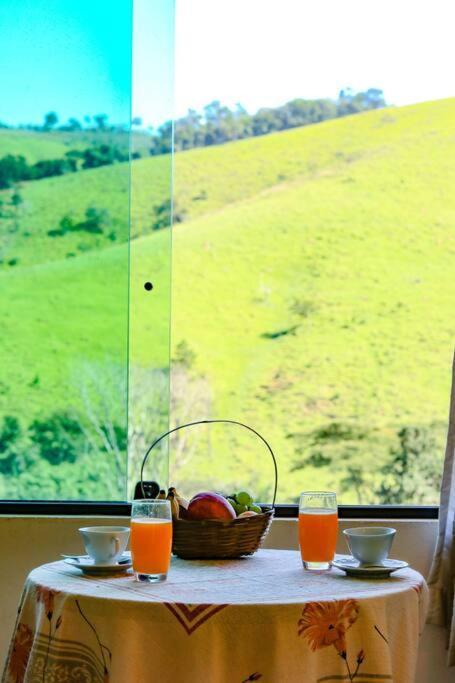 Recanto Dos Beija Flores, Chale Lantana C Monte Alegre do Sul Eksteriør billede