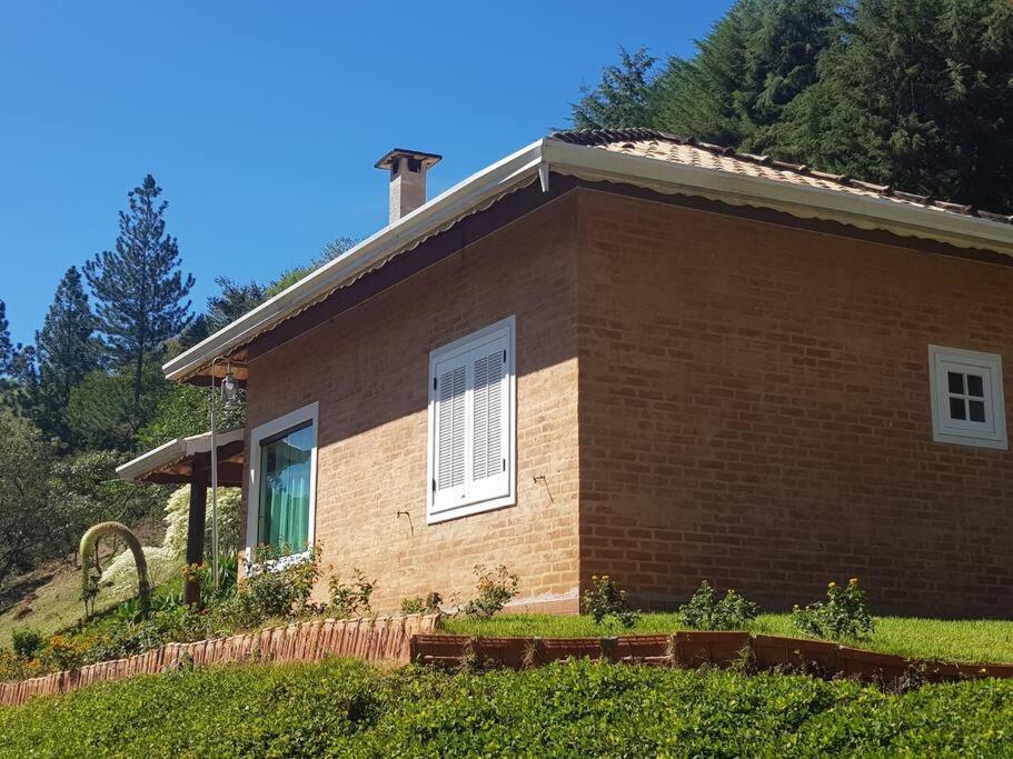 Recanto Dos Beija Flores, Chale Lantana C Monte Alegre do Sul Eksteriør billede