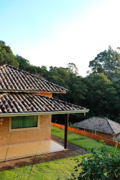 Recanto Dos Beija Flores, Chale Lantana C Monte Alegre do Sul Eksteriør billede
